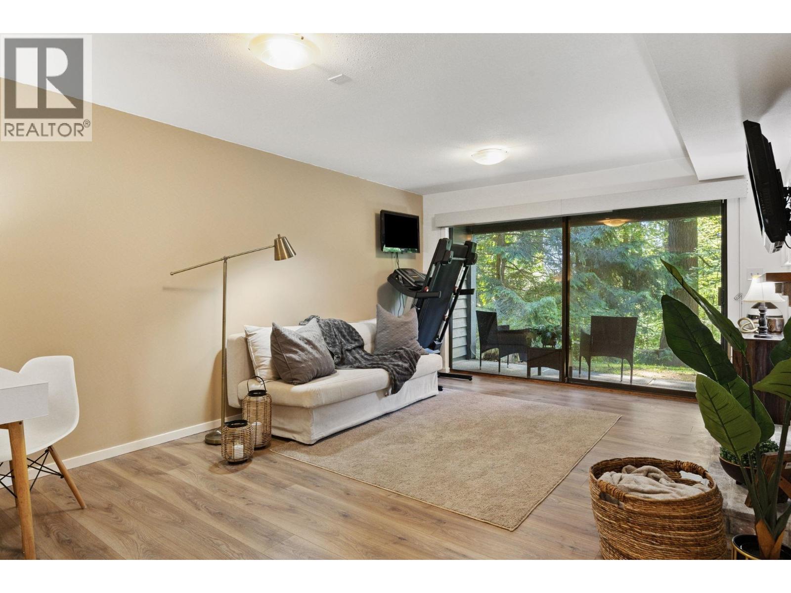 Photo 22 of 887 Frederick Road, North Vancouver BC
