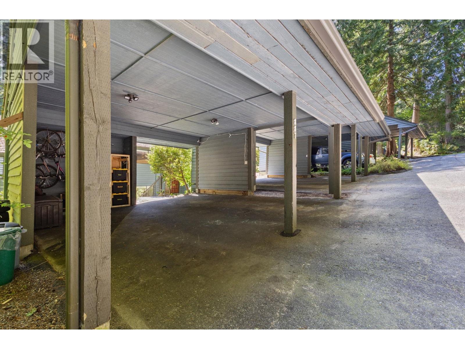 Photo 34 of 887 Frederick Road, North Vancouver BC