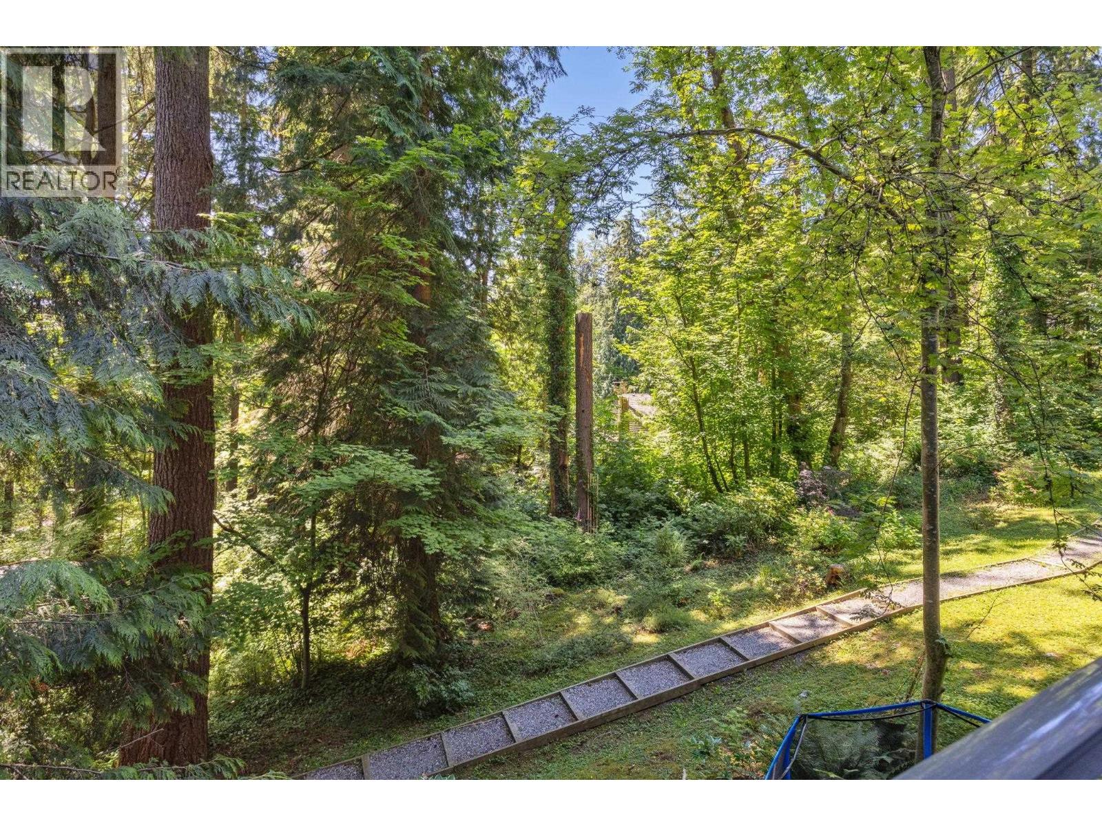 Photo 8 of 887 Frederick Road, North Vancouver BC