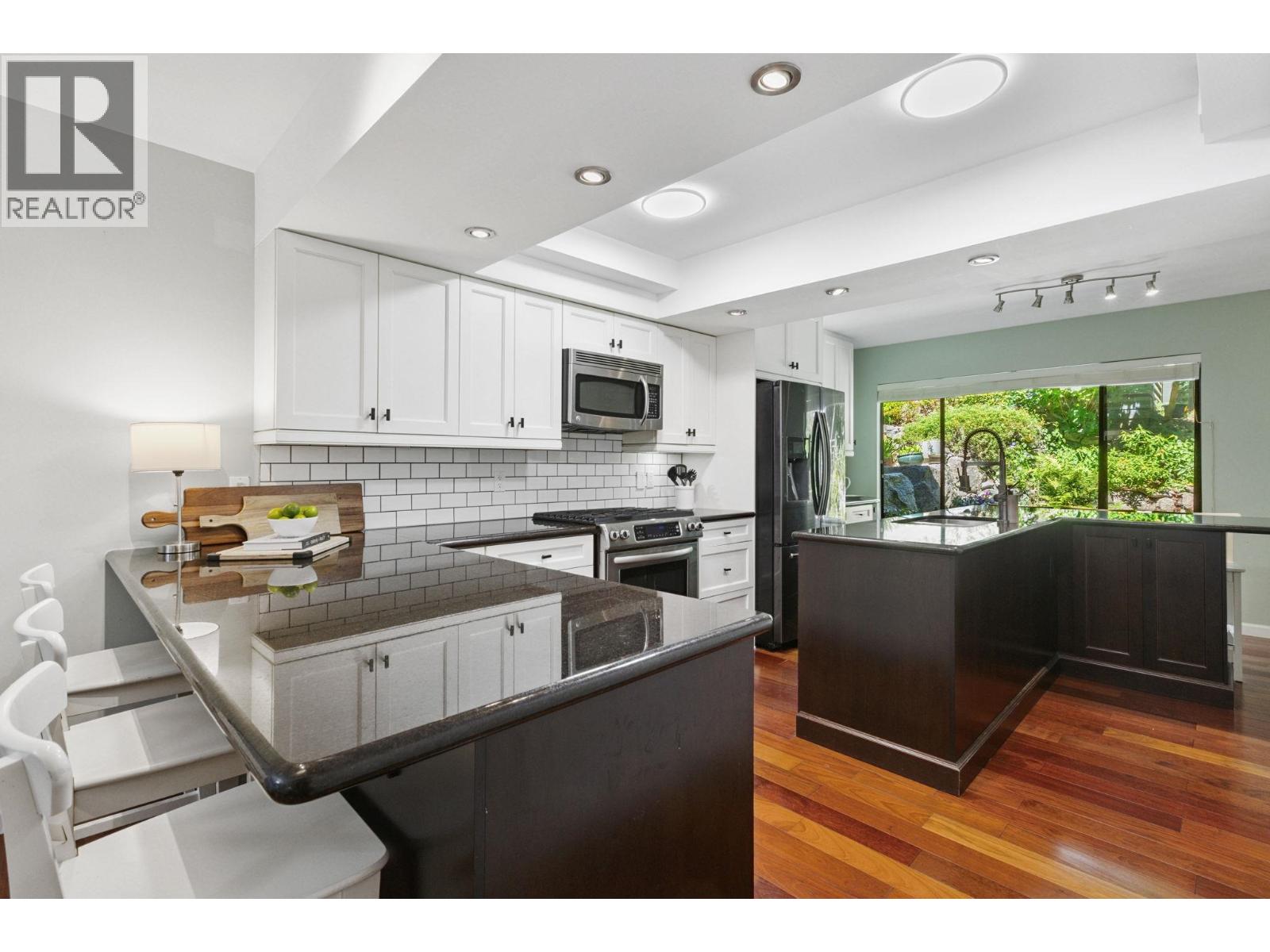 Photo 9 of 887 Frederick Road, North Vancouver BC