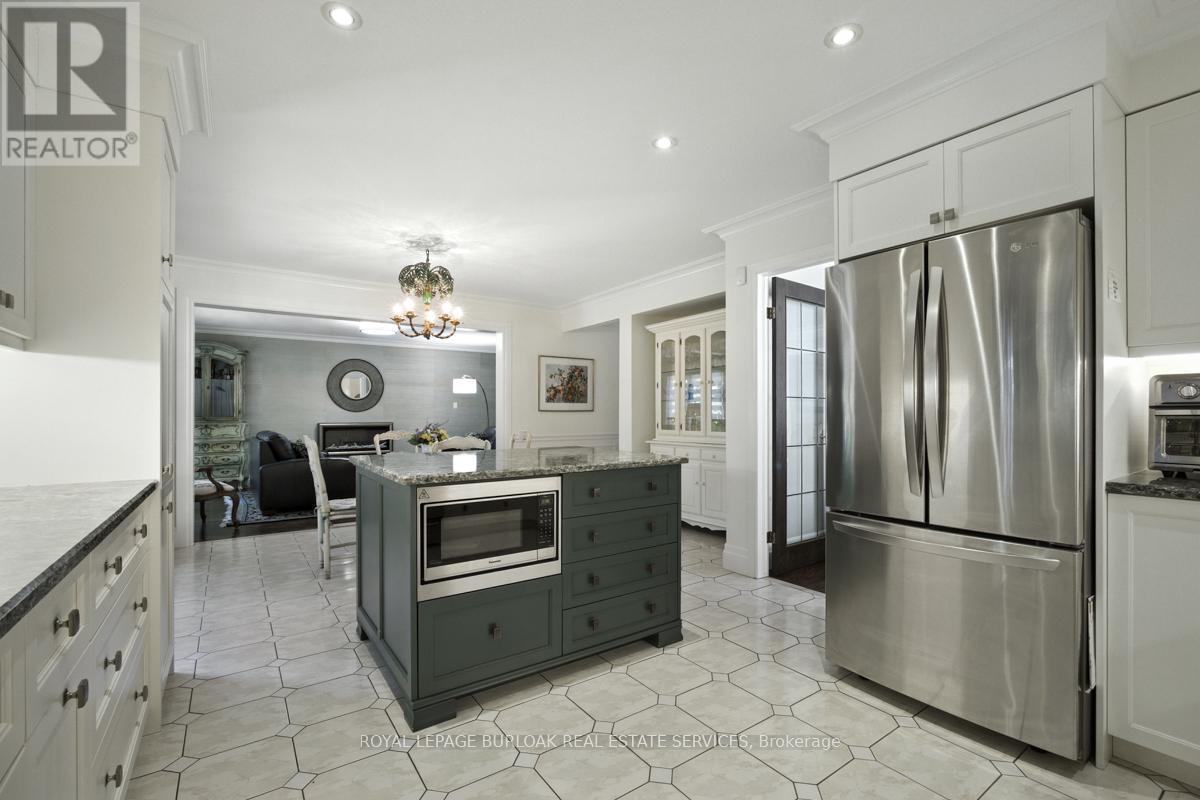 Photo 18 of 391 Kerman Avenue, Grimsby ON