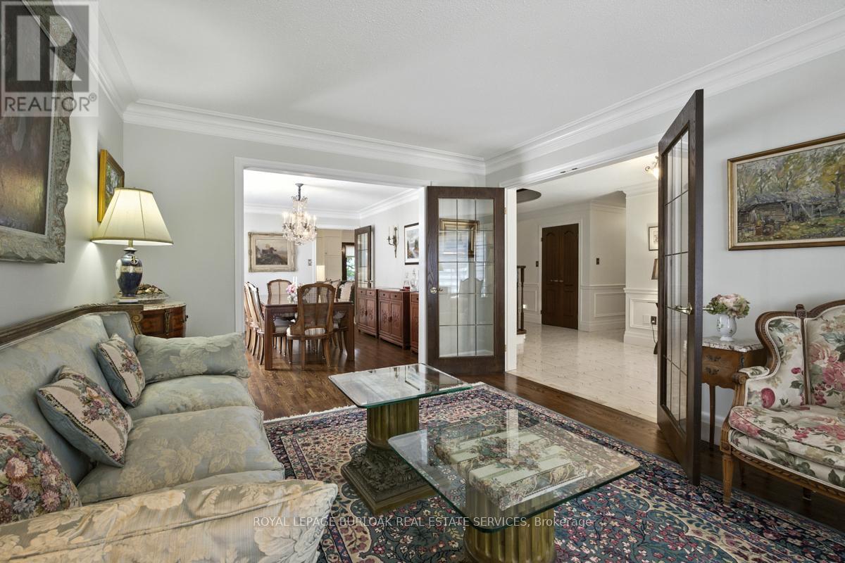 Photo 3 of 391 Kerman Avenue, Grimsby ON