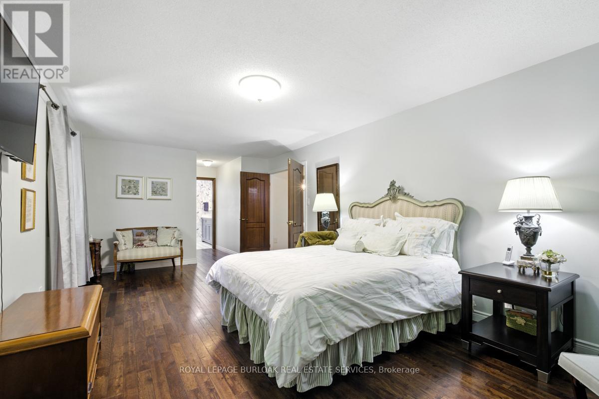 Photo 8 of 391 Kerman Avenue, Grimsby ON