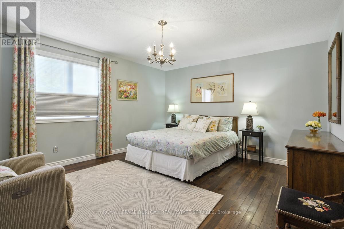 Photo 28 of 391 Kerman Avenue, Grimsby ON