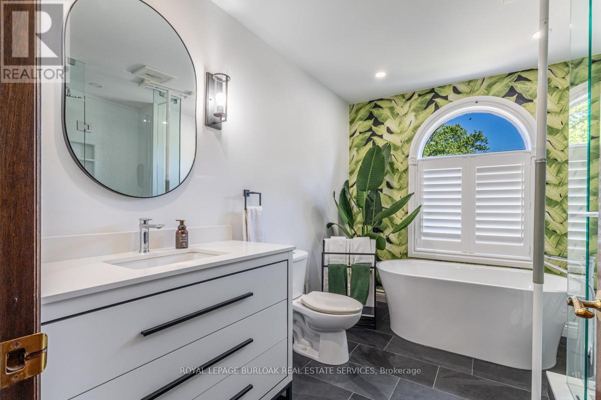 Photo 11 of 391 Kerman Avenue, Grimsby ON