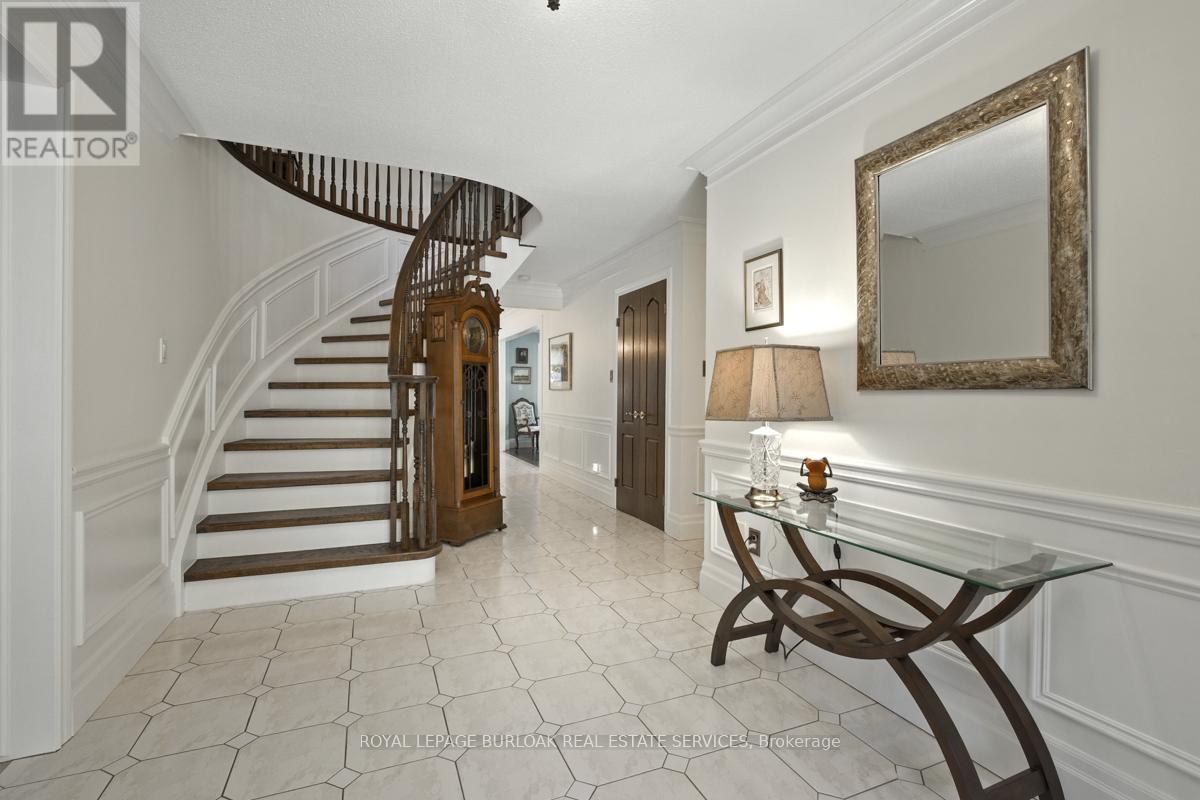Photo 12 of 391 Kerman Avenue, Grimsby ON