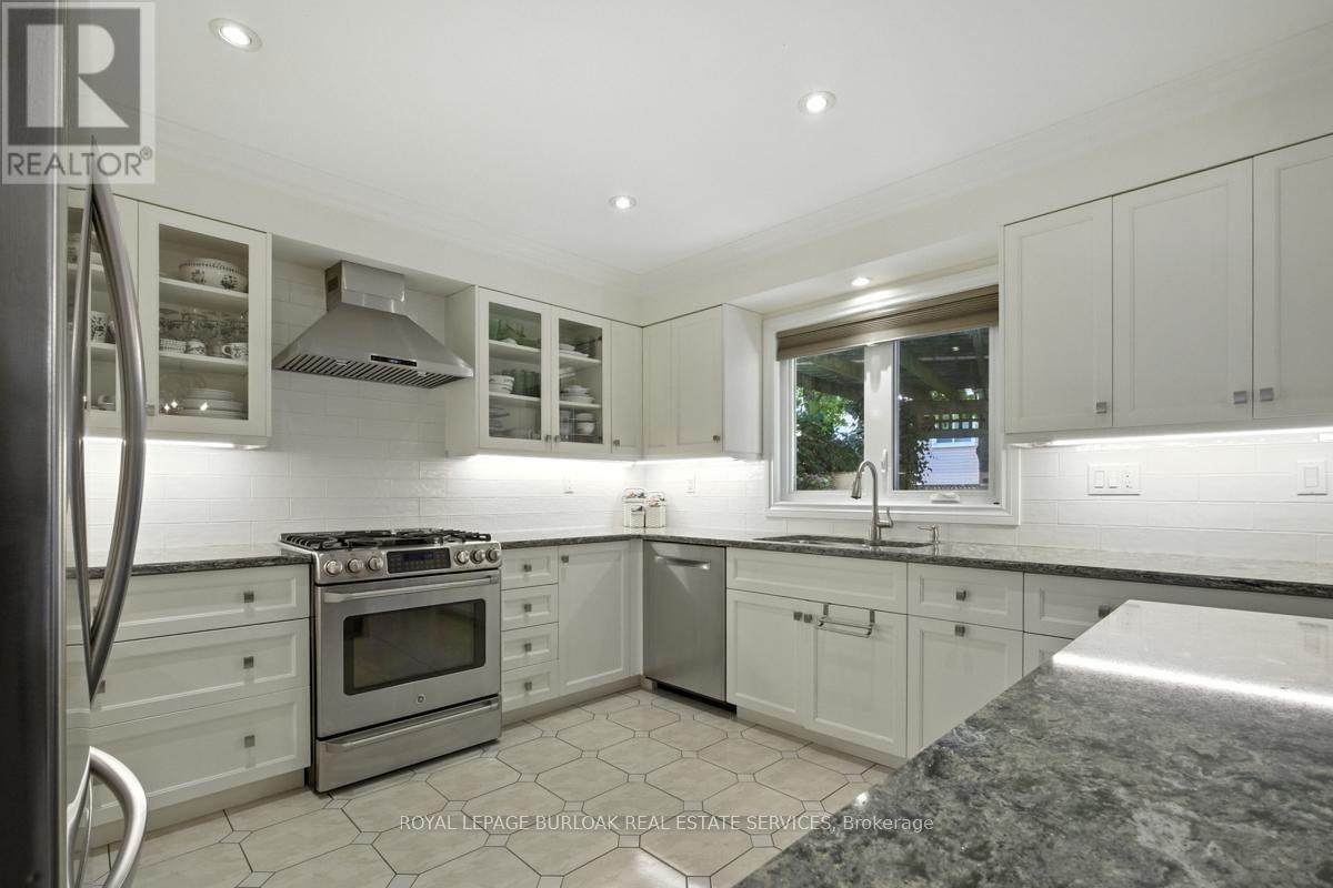 Photo 24 of 391 Kerman Avenue, Grimsby ON