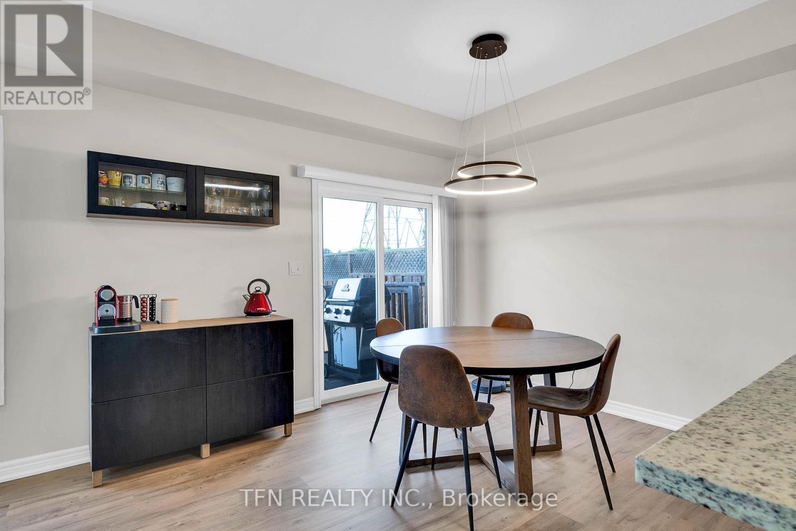 Photo 10 of 5 73 Medici Lane, Hamilton ON