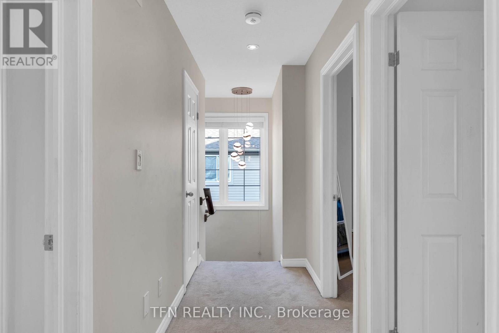 Photo 19 of 5 73 Medici Lane, Hamilton ON