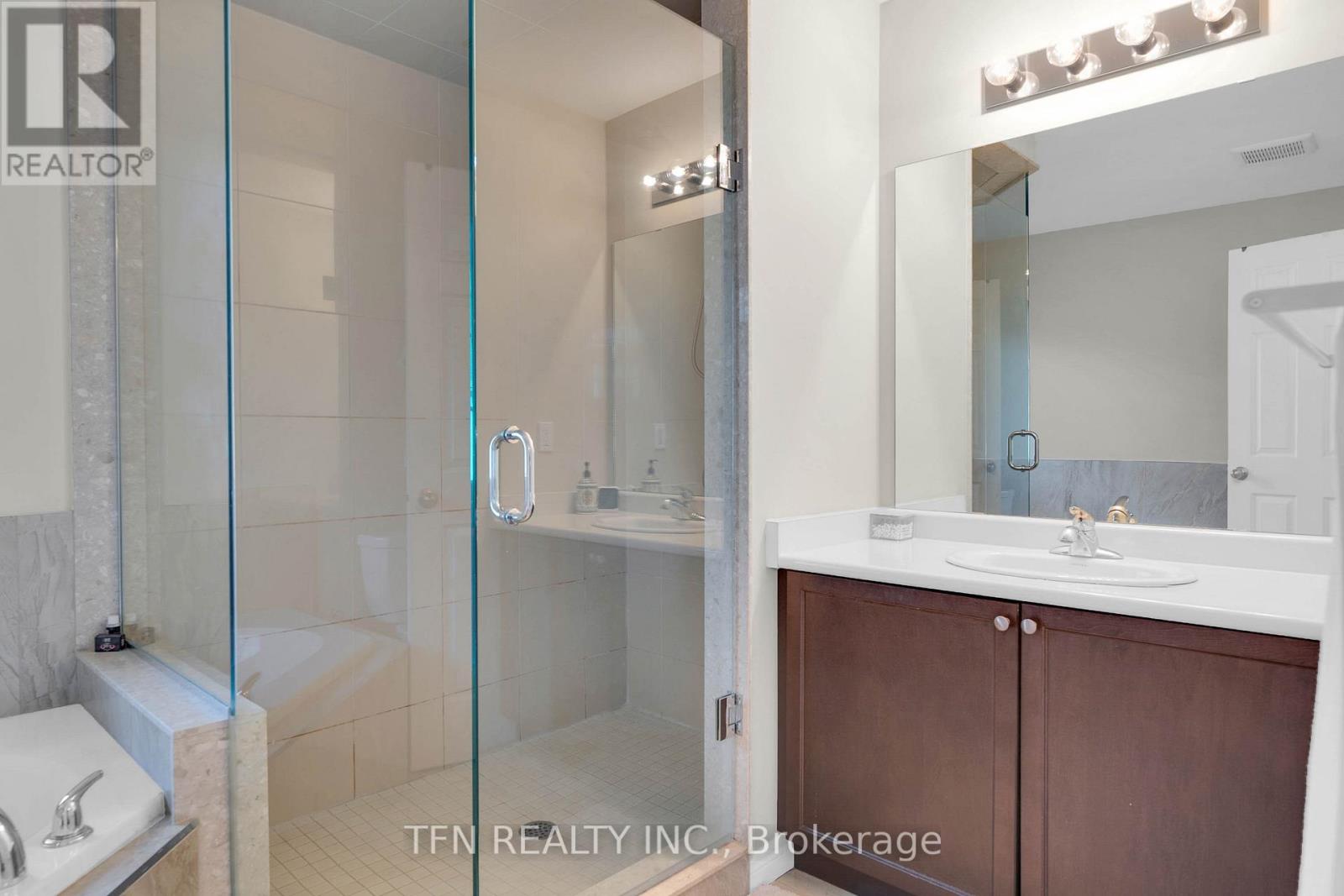 Photo 23 of 5 73 Medici Lane, Hamilton ON