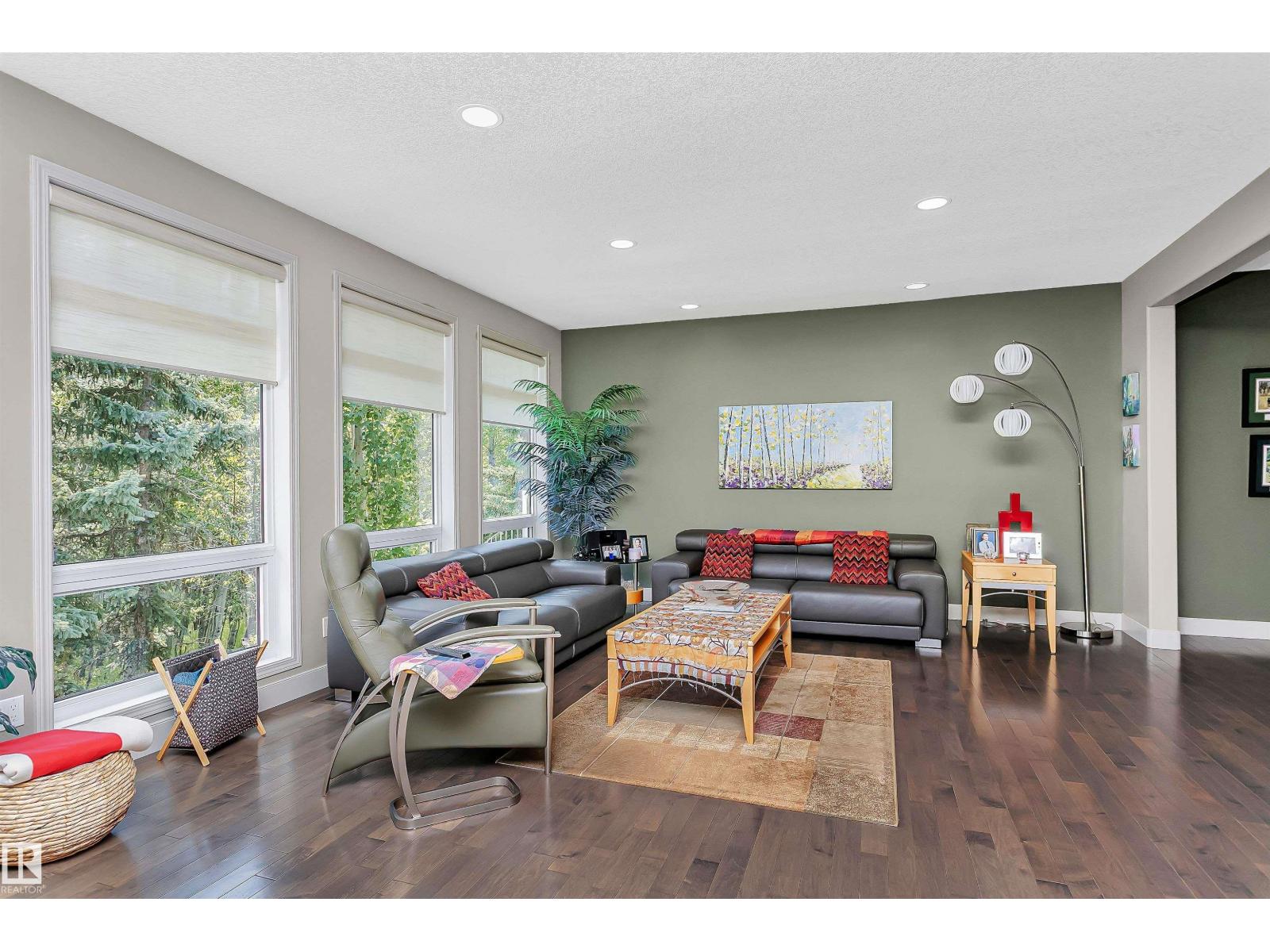 Photo 10 of 2 735 Butterworth Dr Nw, Edmonton AB