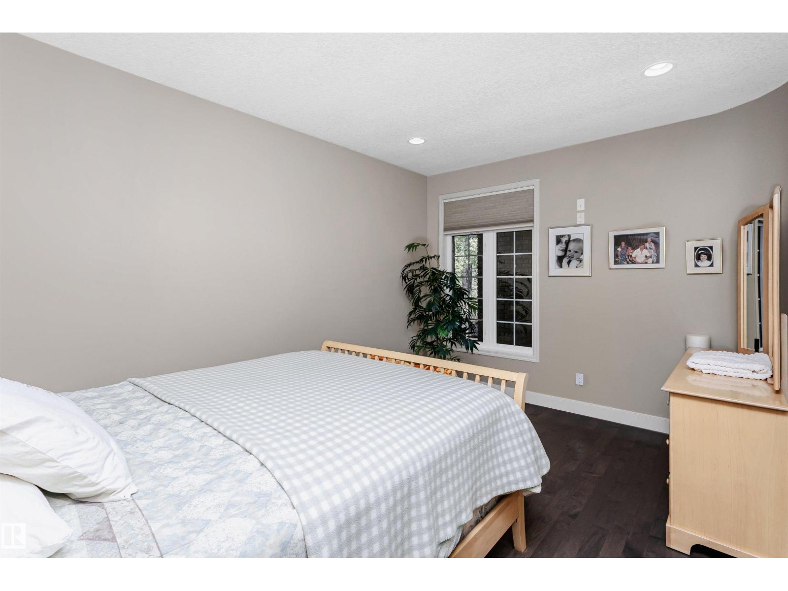 Photo 24 of 2 735 Butterworth Dr Nw, Edmonton AB