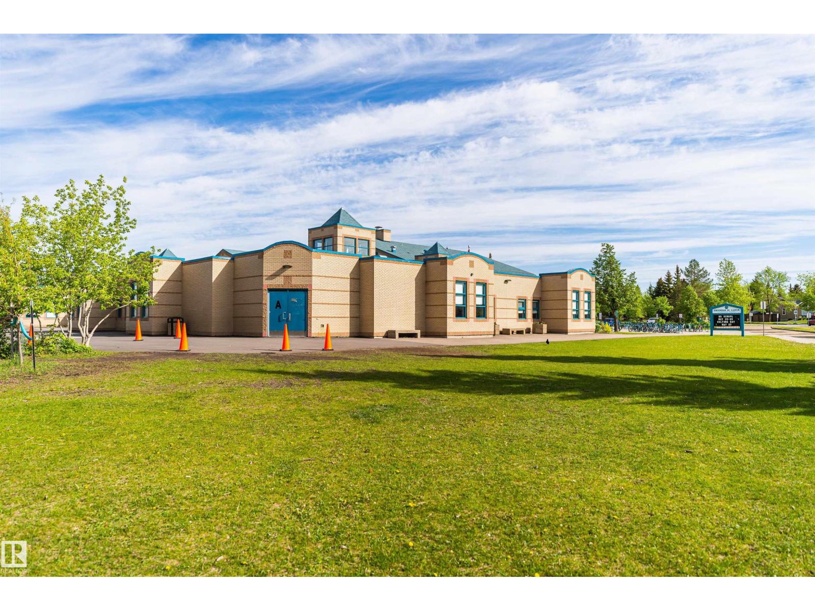 Photo 38 of 2 735 Butterworth Dr Nw, Edmonton AB