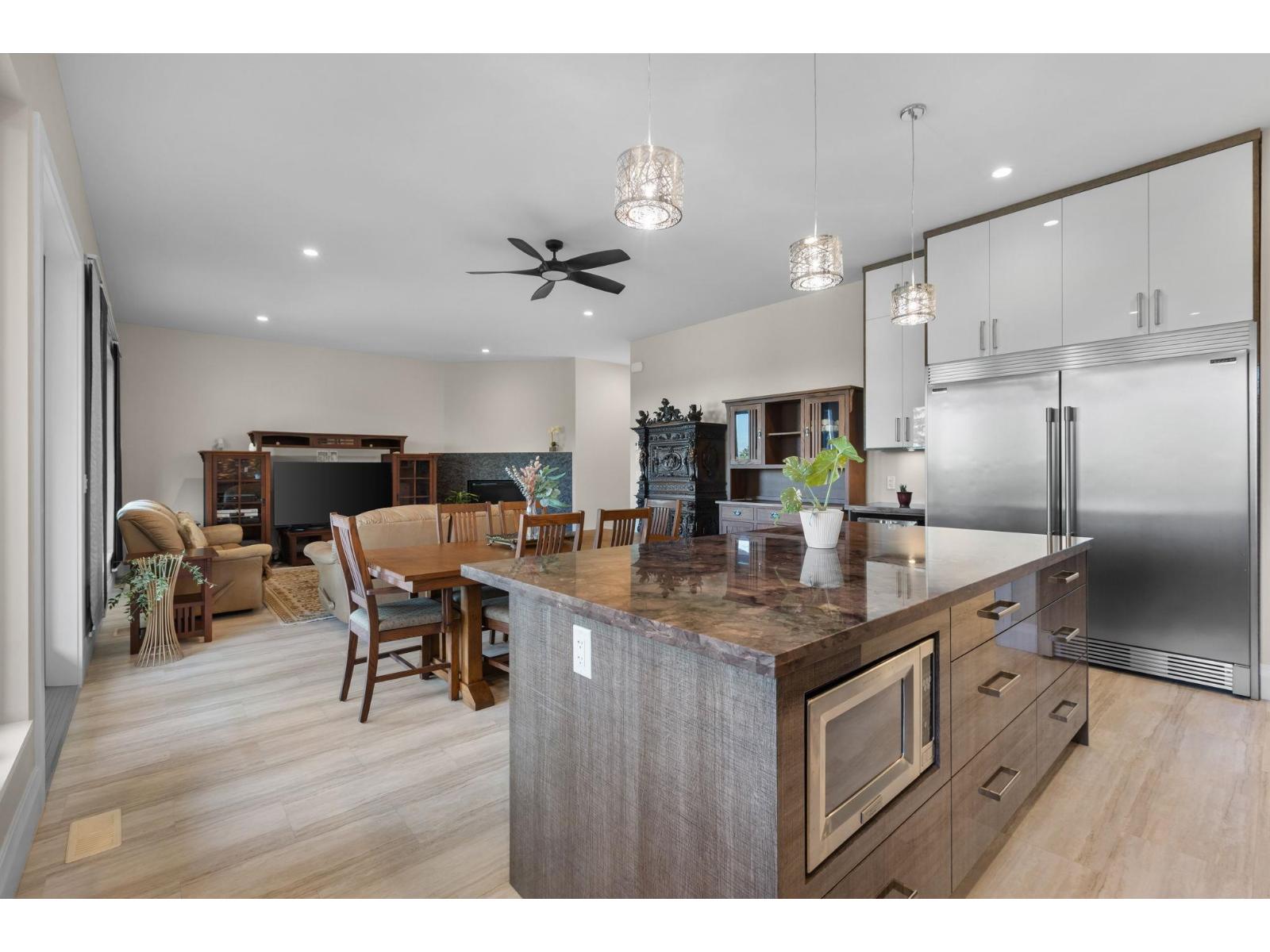 Photo 4 of 205 210 Street, Langley BC