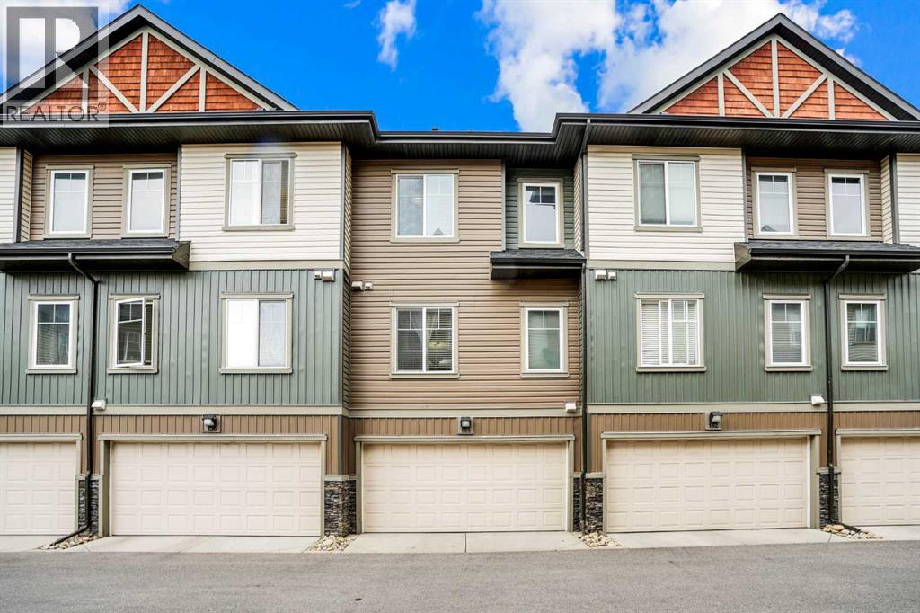 Single Family House for Sale in  Skyview Springs Manor NE Skyview Ranch Calgary 