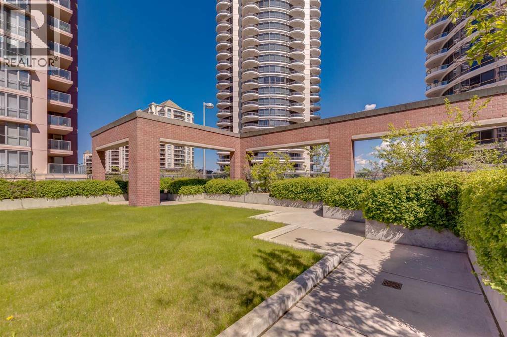 Single Family House for Sale in    Street SW Downtown West End Calgary 