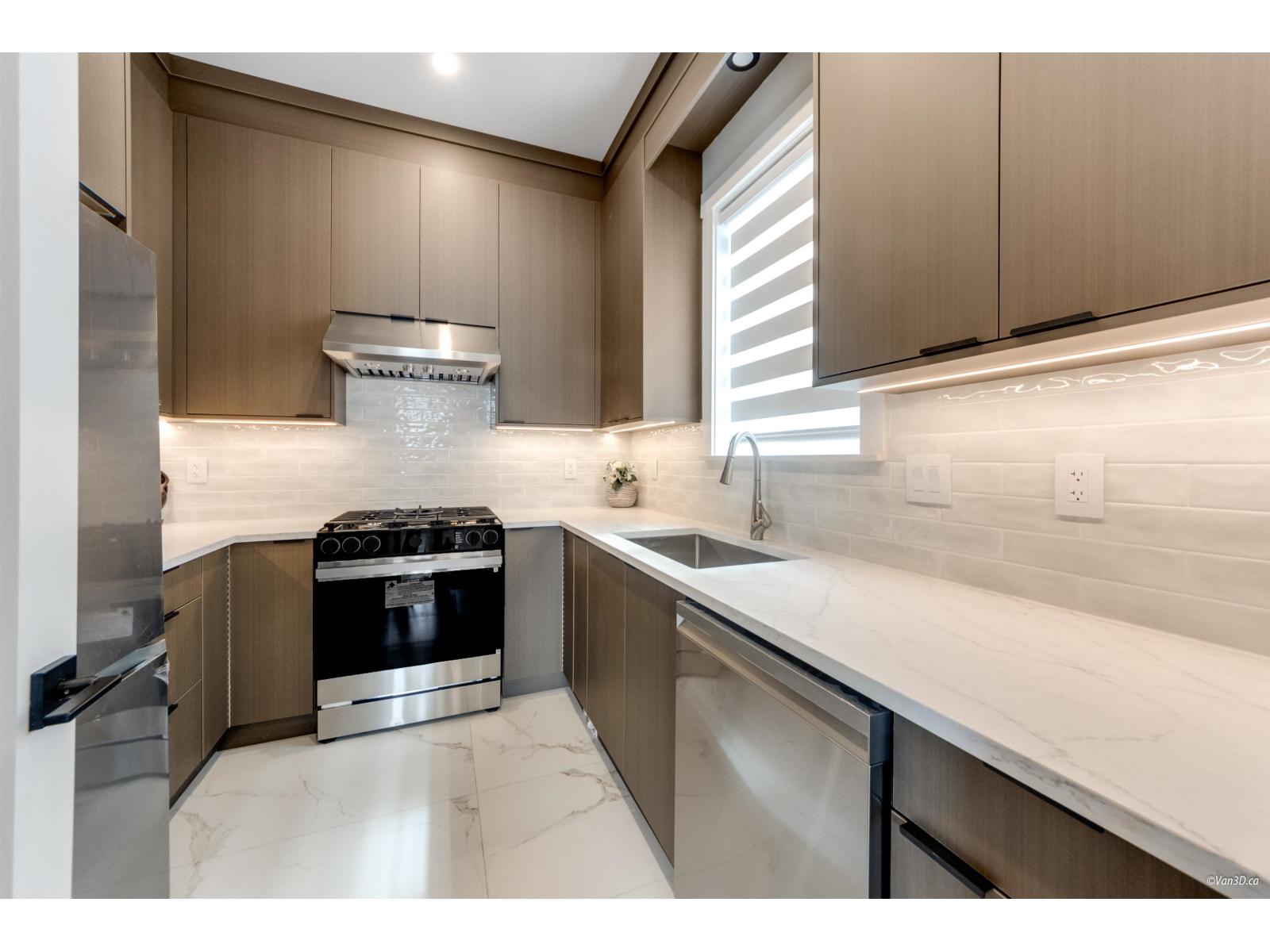 Photo 19 of 7657 155 Street, Surrey BC