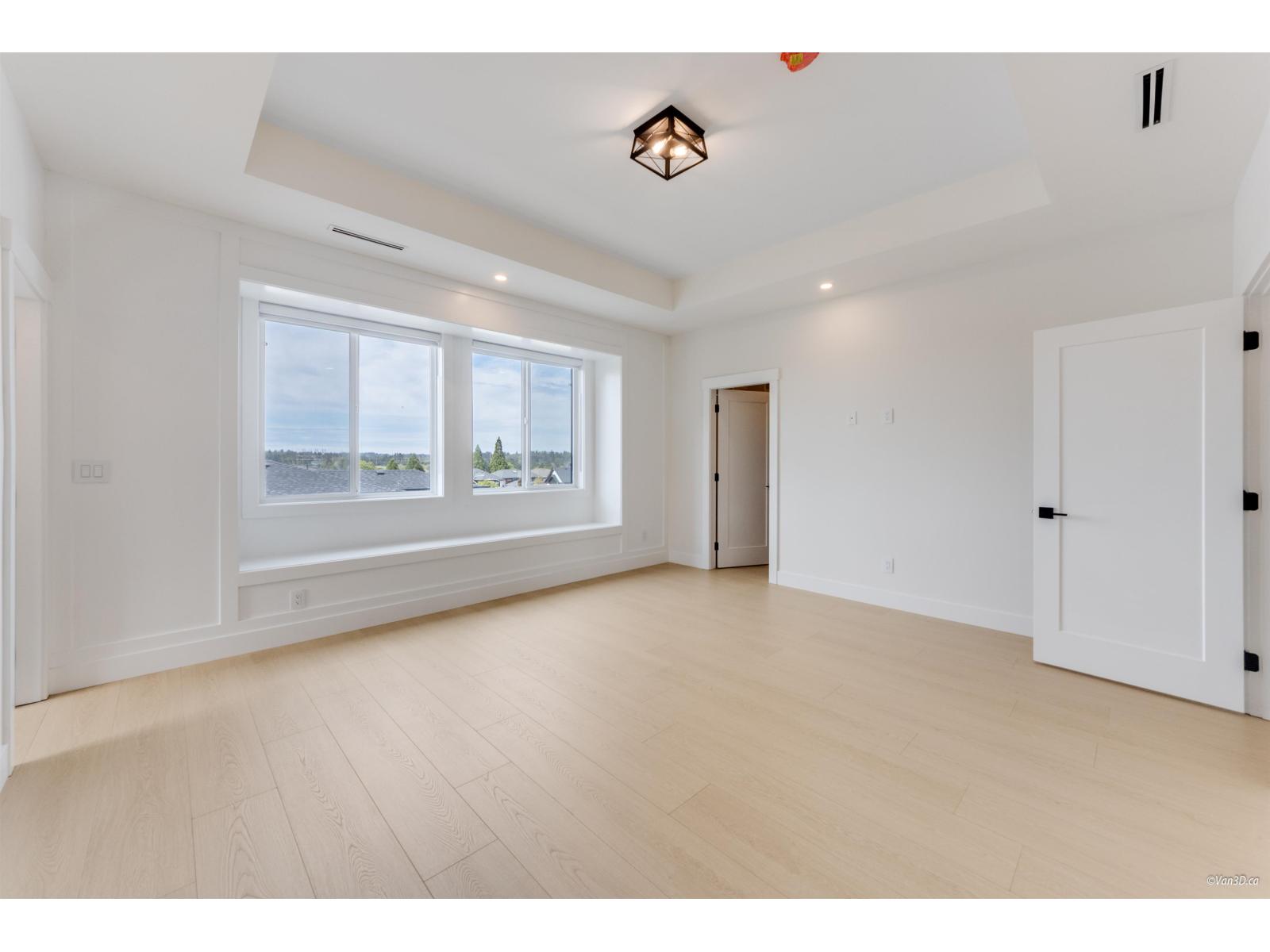 Photo 6 of 7657 155 Street, Surrey BC