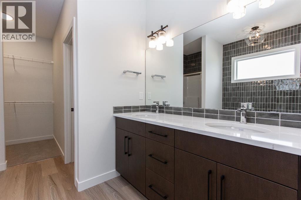 Photo 9 of 10 Tindale Place, Red Deer AB