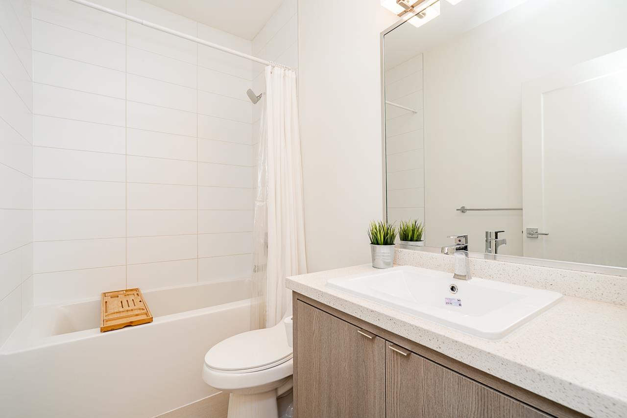 Photo 16 of 53 7811 209 Street, Langley BC