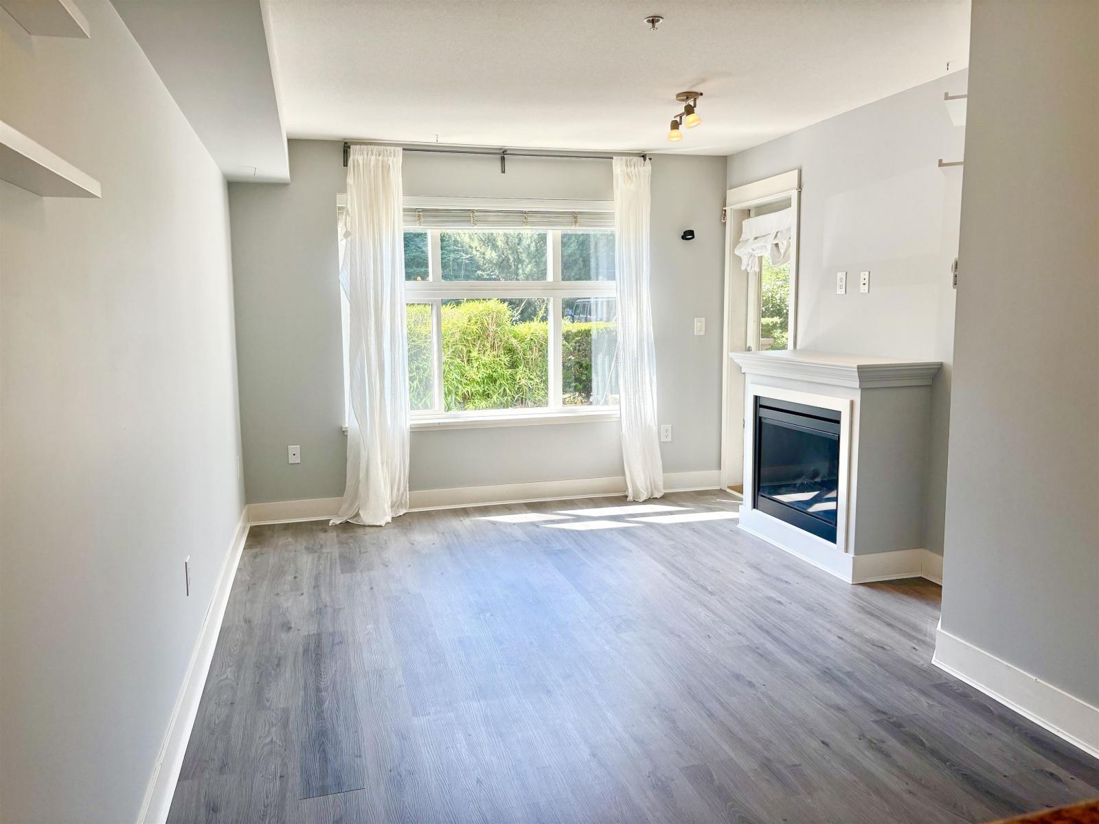 Photo 3 of 105 2515 Park Drive, Abbotsford BC