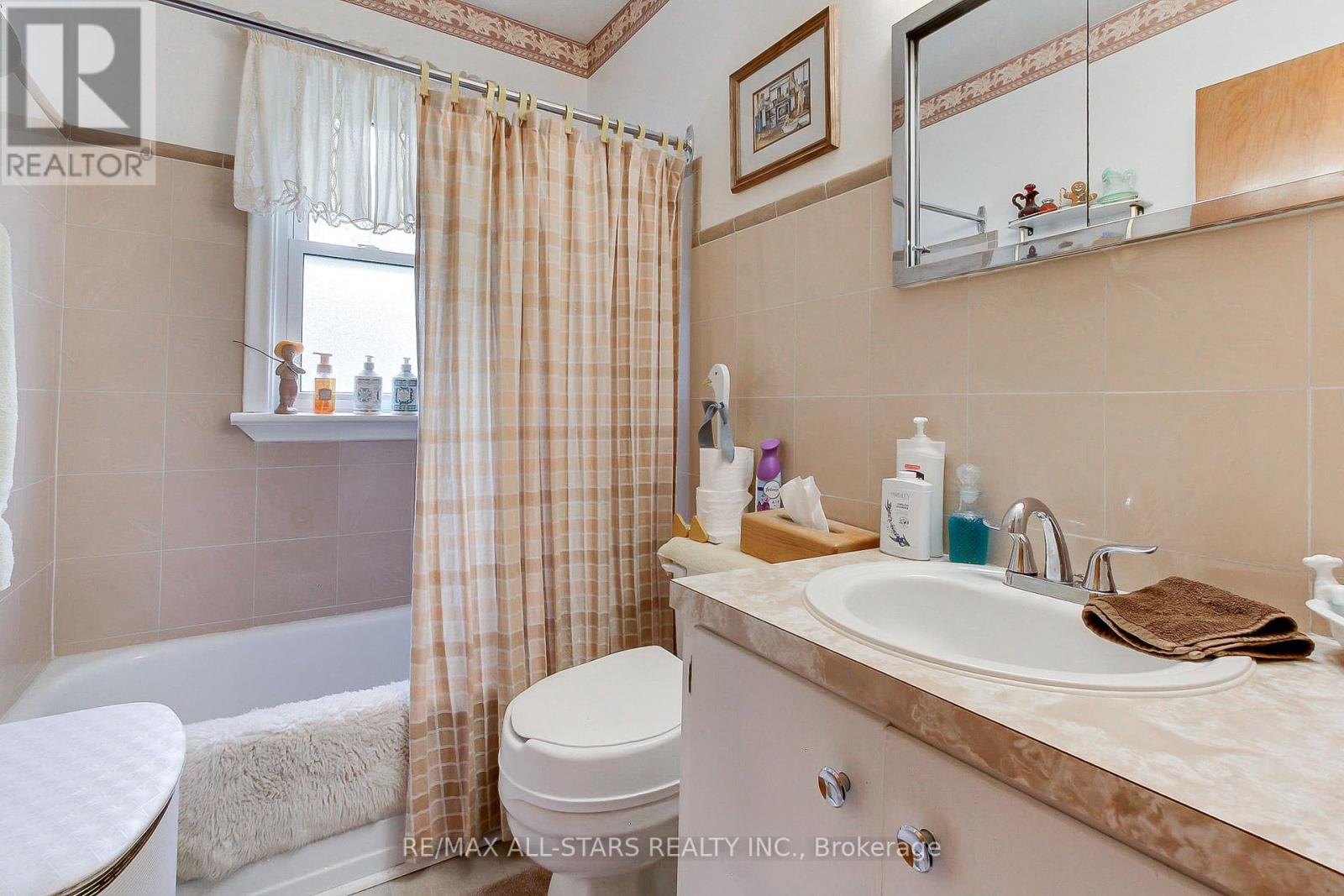 Photo 11 of 14041 Highway 48, Whitchurchstouffville ON