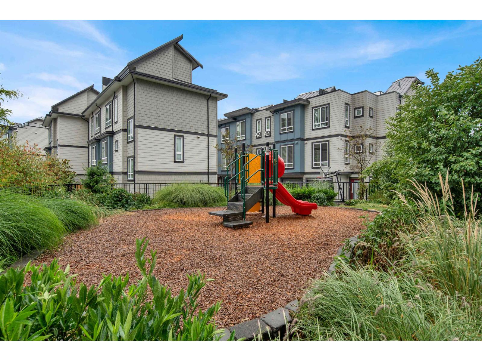Photo 5 of 208 5486 199 A Street, Langley BC