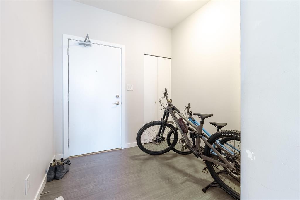 Photo 10 of 528 13768 108 Avenue, Surrey BC