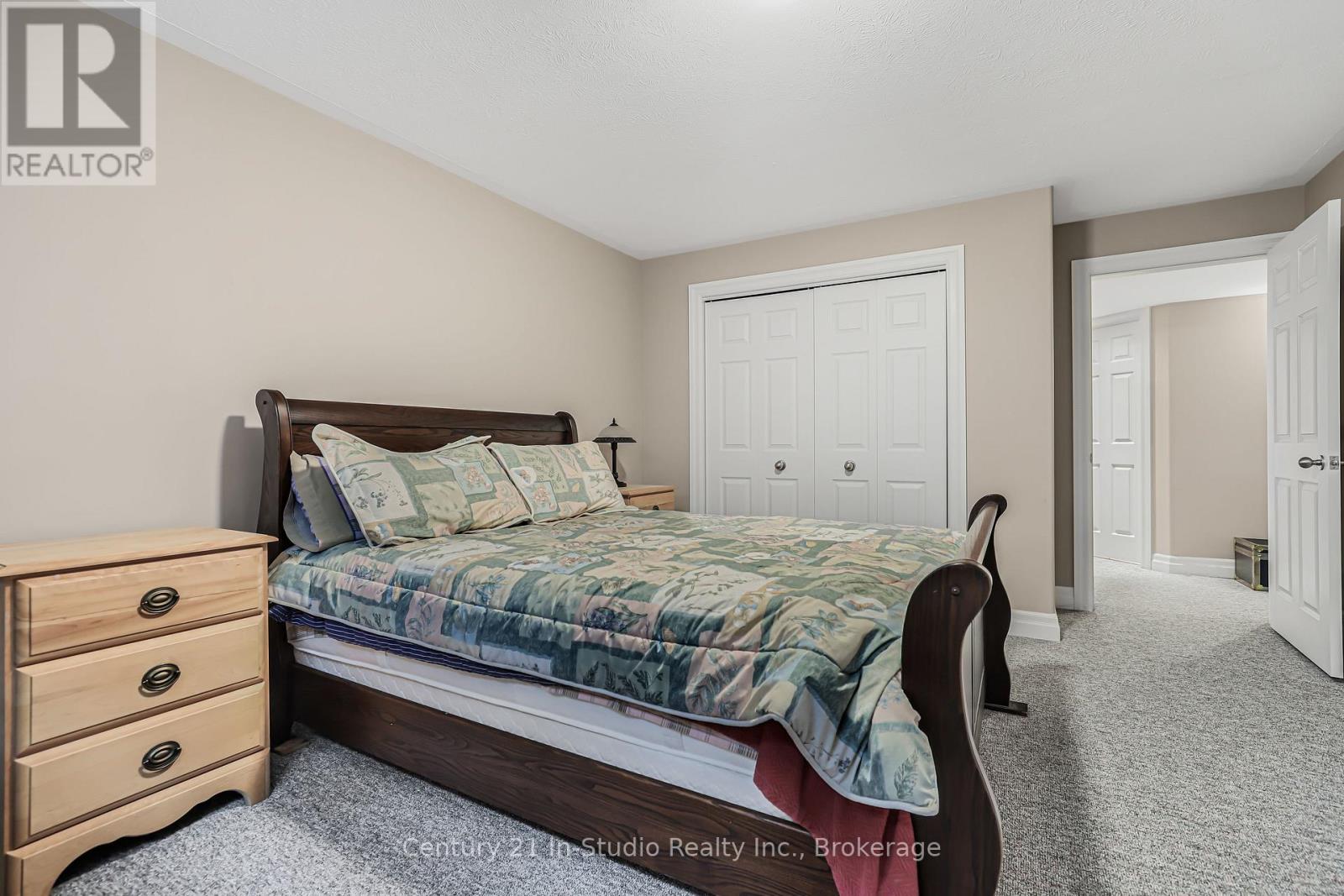 Photo 23 of 6 Glen Abbey Court, Meaford ON