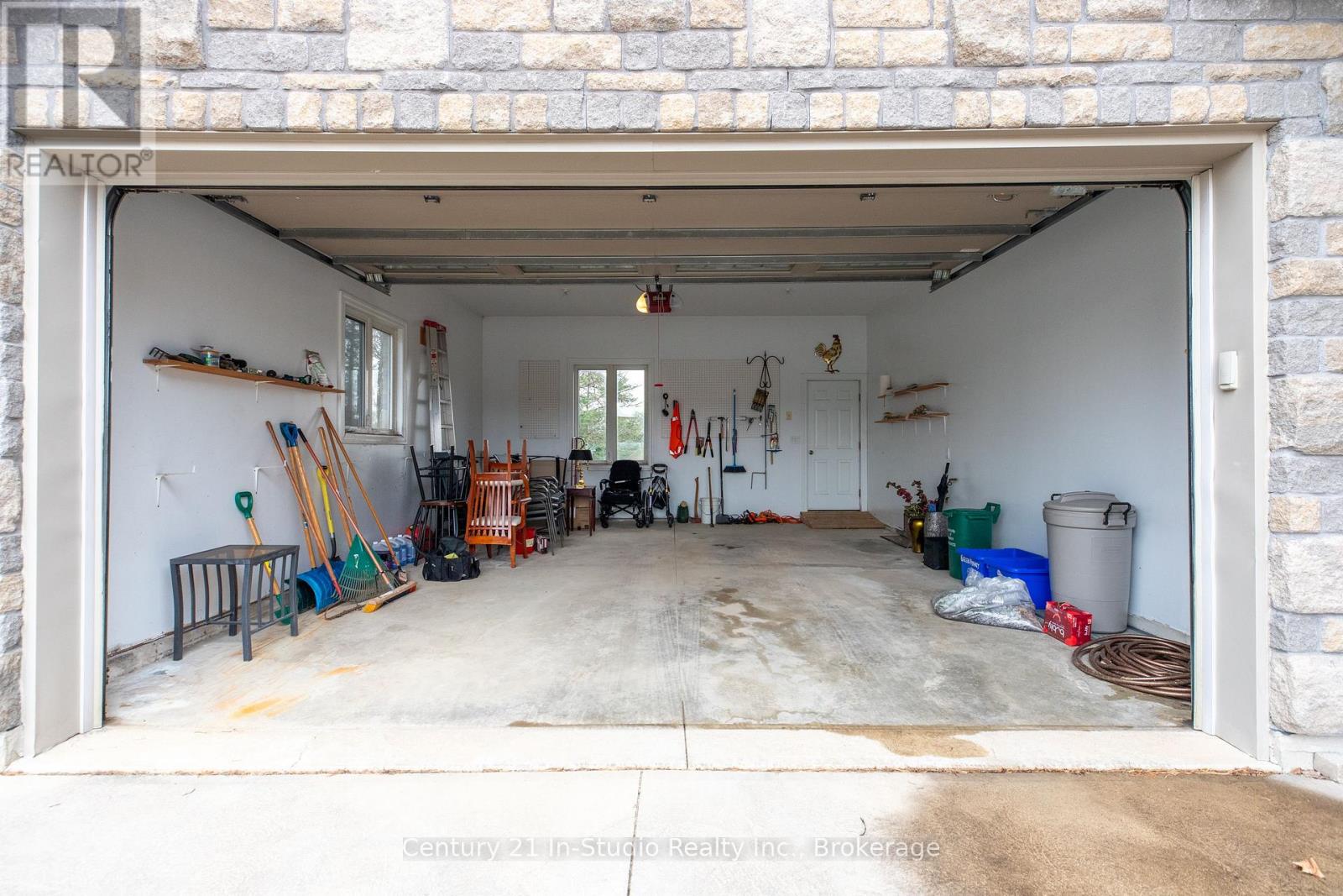Photo 25 of 6 Glen Abbey Court, Meaford ON