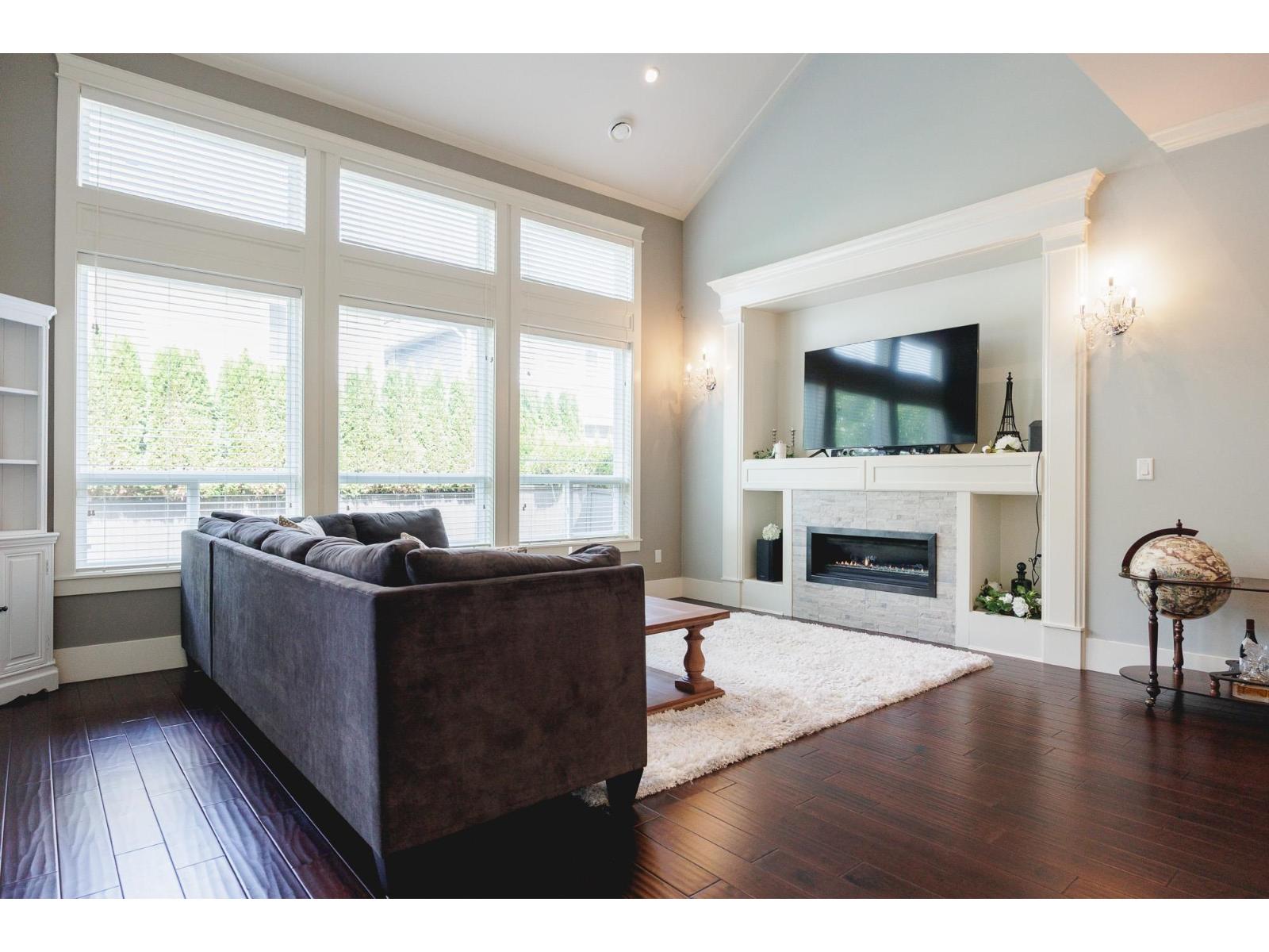 Photo 11 of 17363 0 B Avenue, Surrey BC