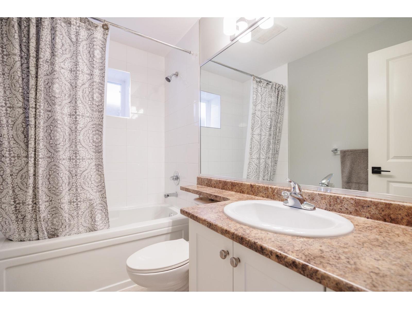 Photo 29 of 17363 0 B Avenue, Surrey BC