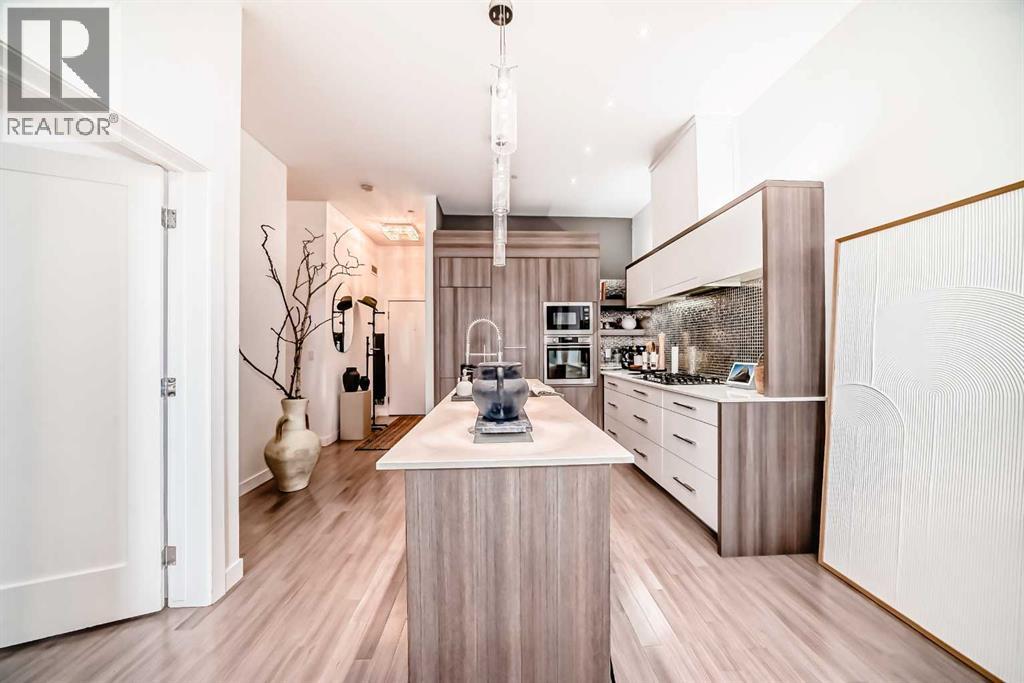 Single Family House for Sale in    Street NW West Hillhurst Calgary 