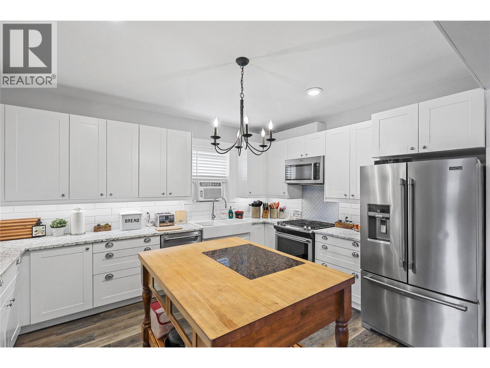Photo 15 of 716 Columbia Street, Kamloops BC