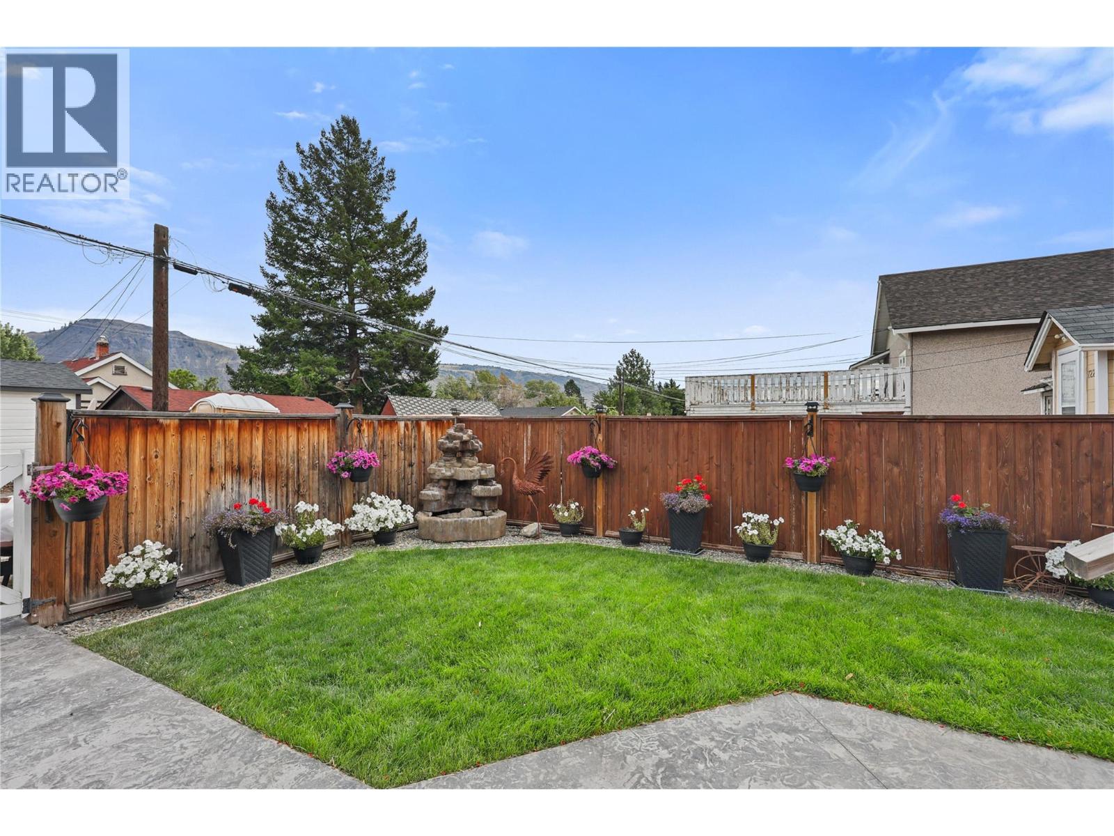Photo 4 of 716 Columbia Street, Kamloops BC