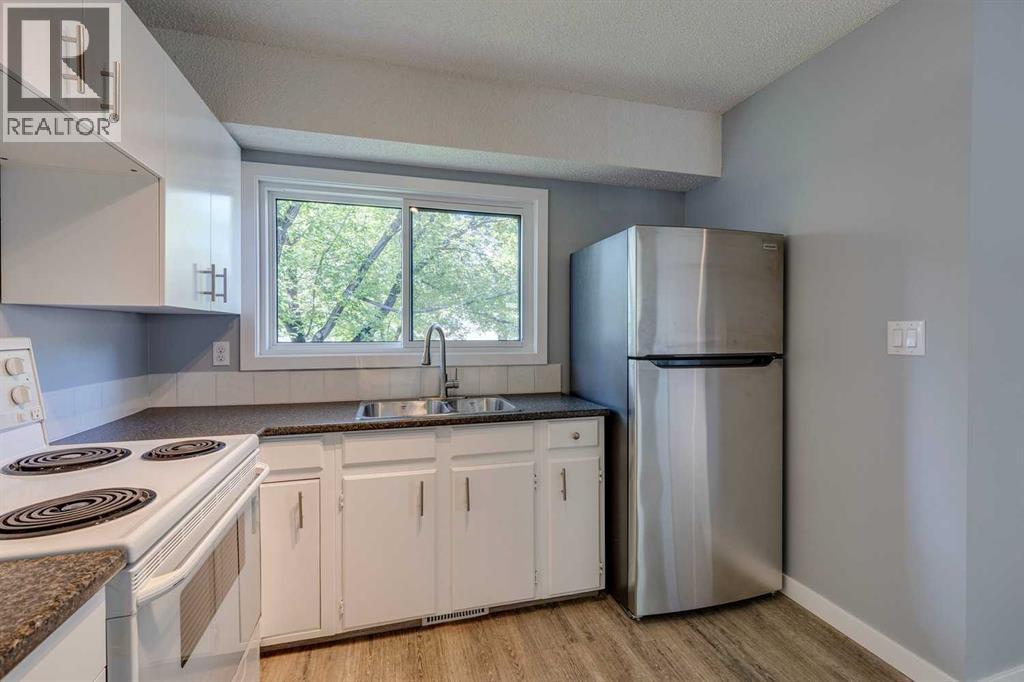 Photo 9 of 72 Aspen Crescent Se, Airdrie AB