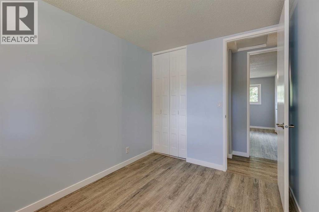 Photo 7 of 72 Aspen Crescent Se, Airdrie AB