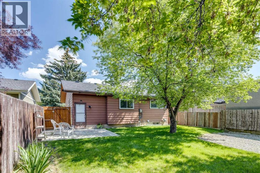 Photo 13 of 72 Aspen Crescent Se, Airdrie AB