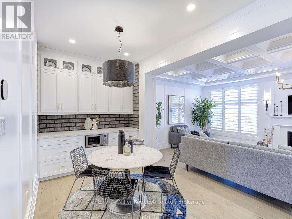 Photo 13 of 517 Kennedy Circle W, Milton ON