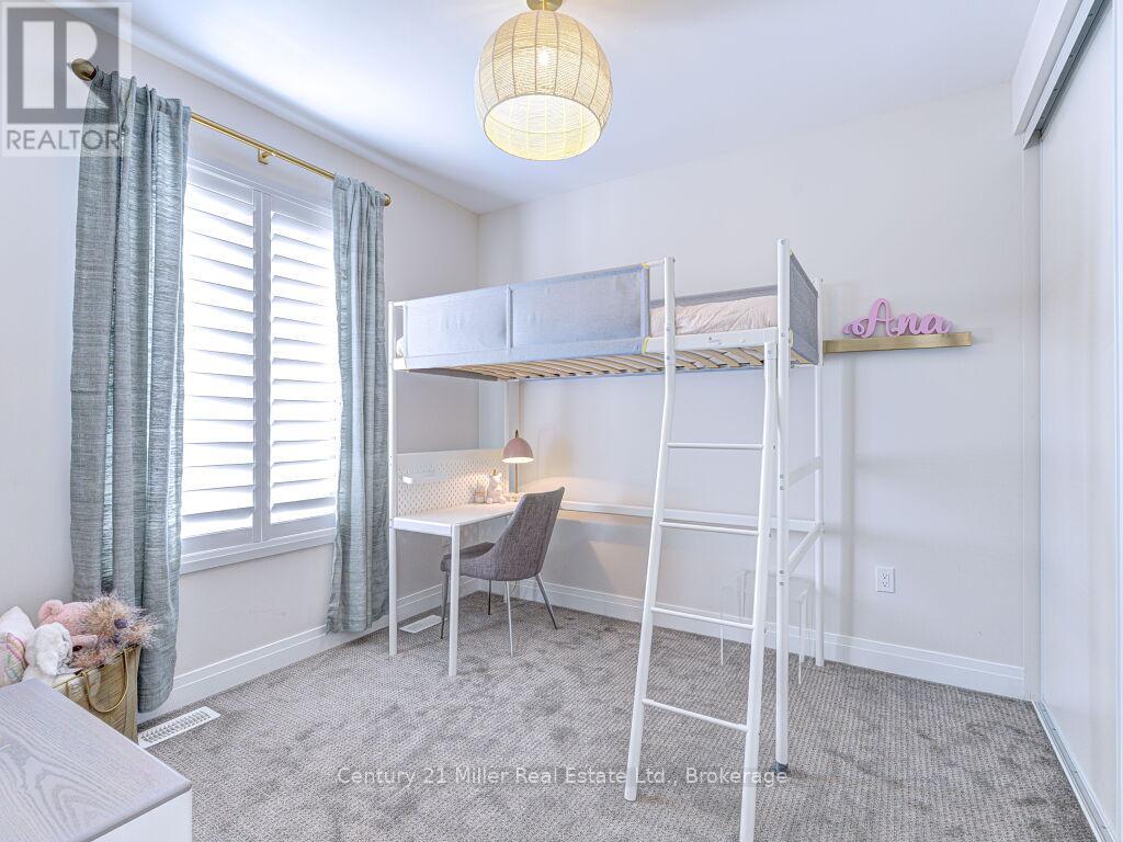Photo 29 of 517 Kennedy Circle W, Milton ON