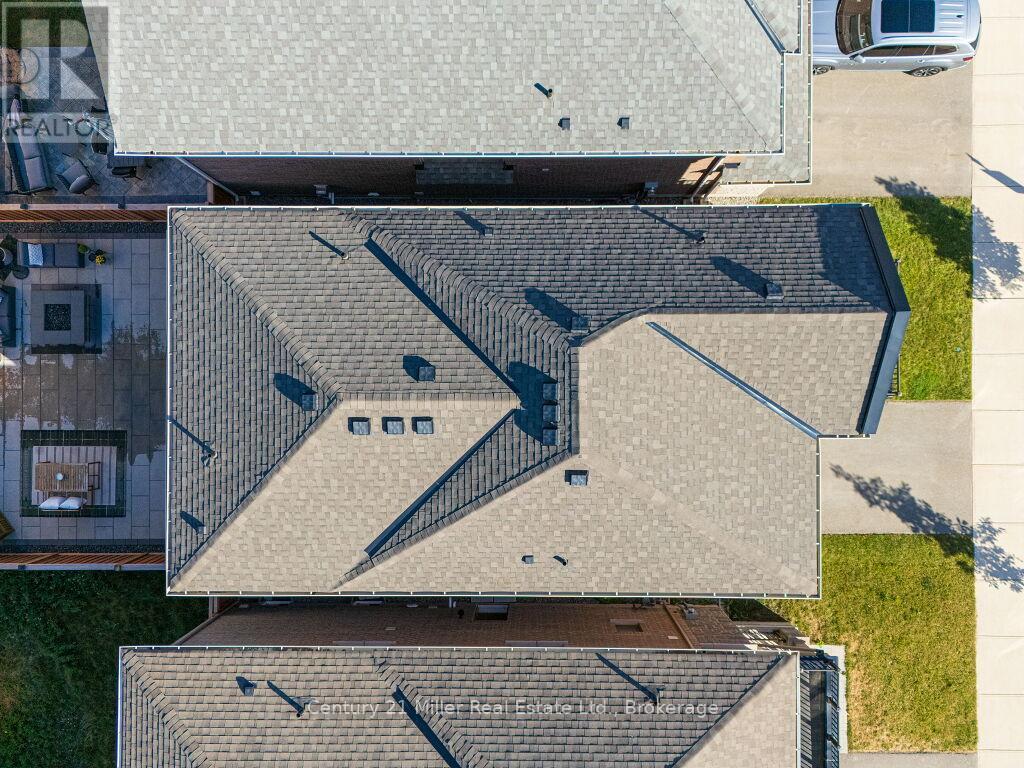 Photo 41 of 517 Kennedy Circle W, Milton ON