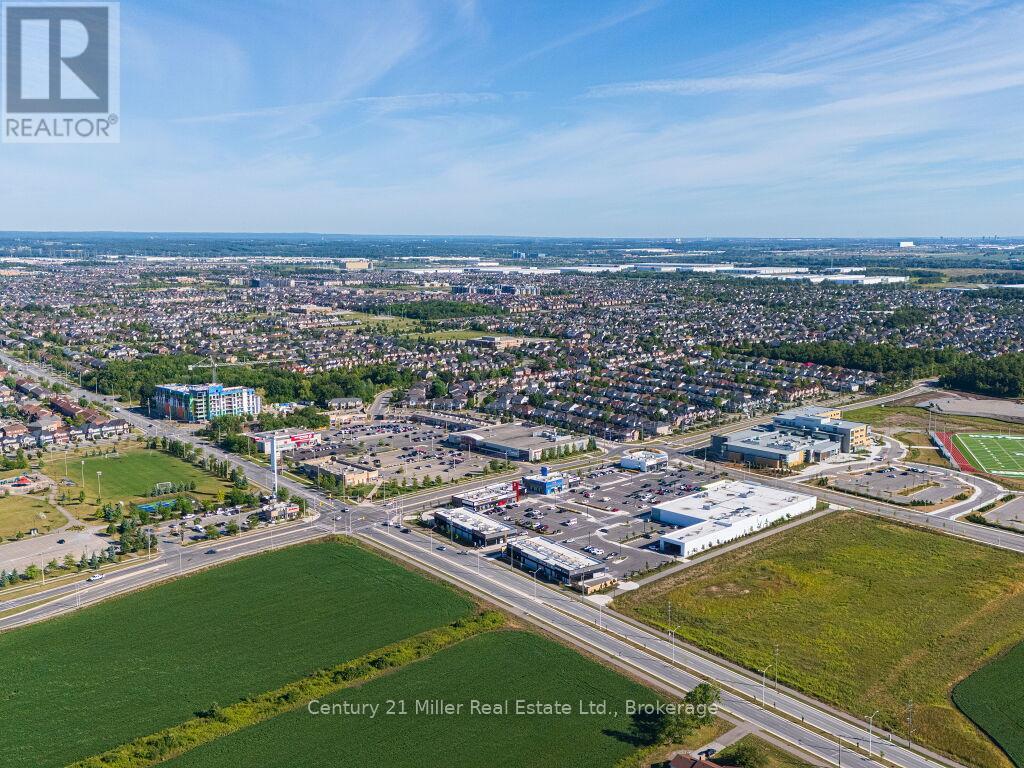 Photo 47 of 517 Kennedy Circle W, Milton ON