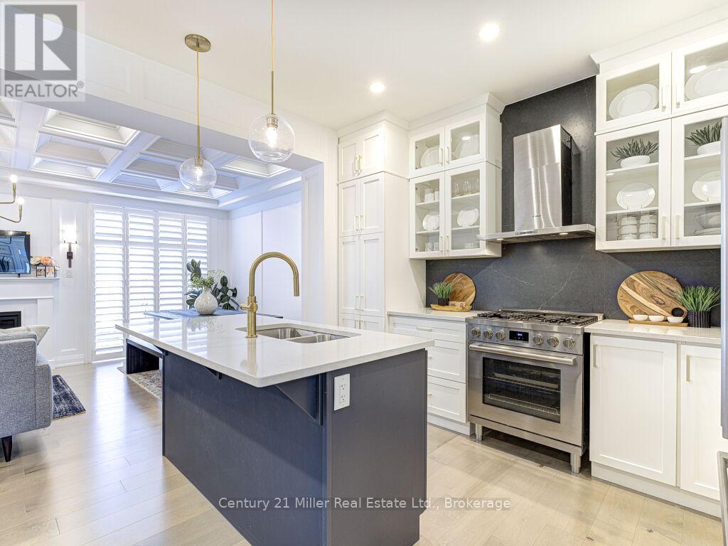 Photo 9 of 517 Kennedy Circle W, Milton ON