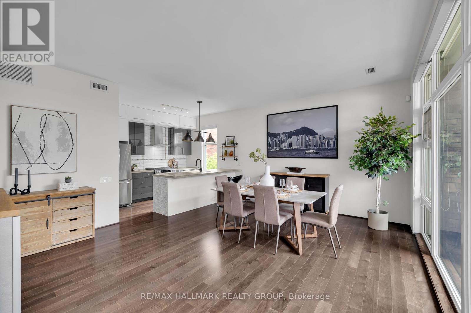 Photo 10 of 201 39 Vaughan Street, Ottawa ON