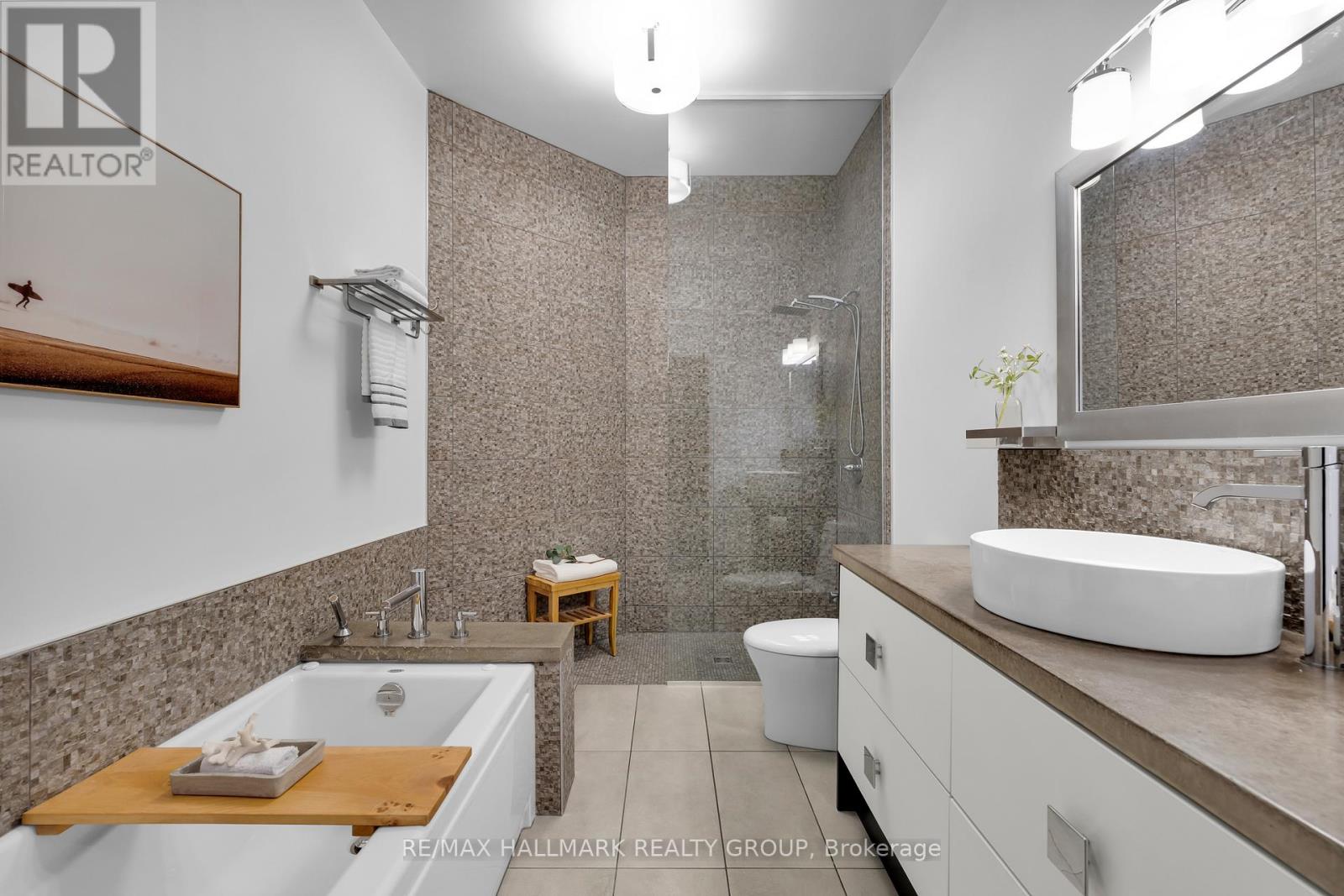 Photo 32 of 201 39 Vaughan Street, Ottawa ON