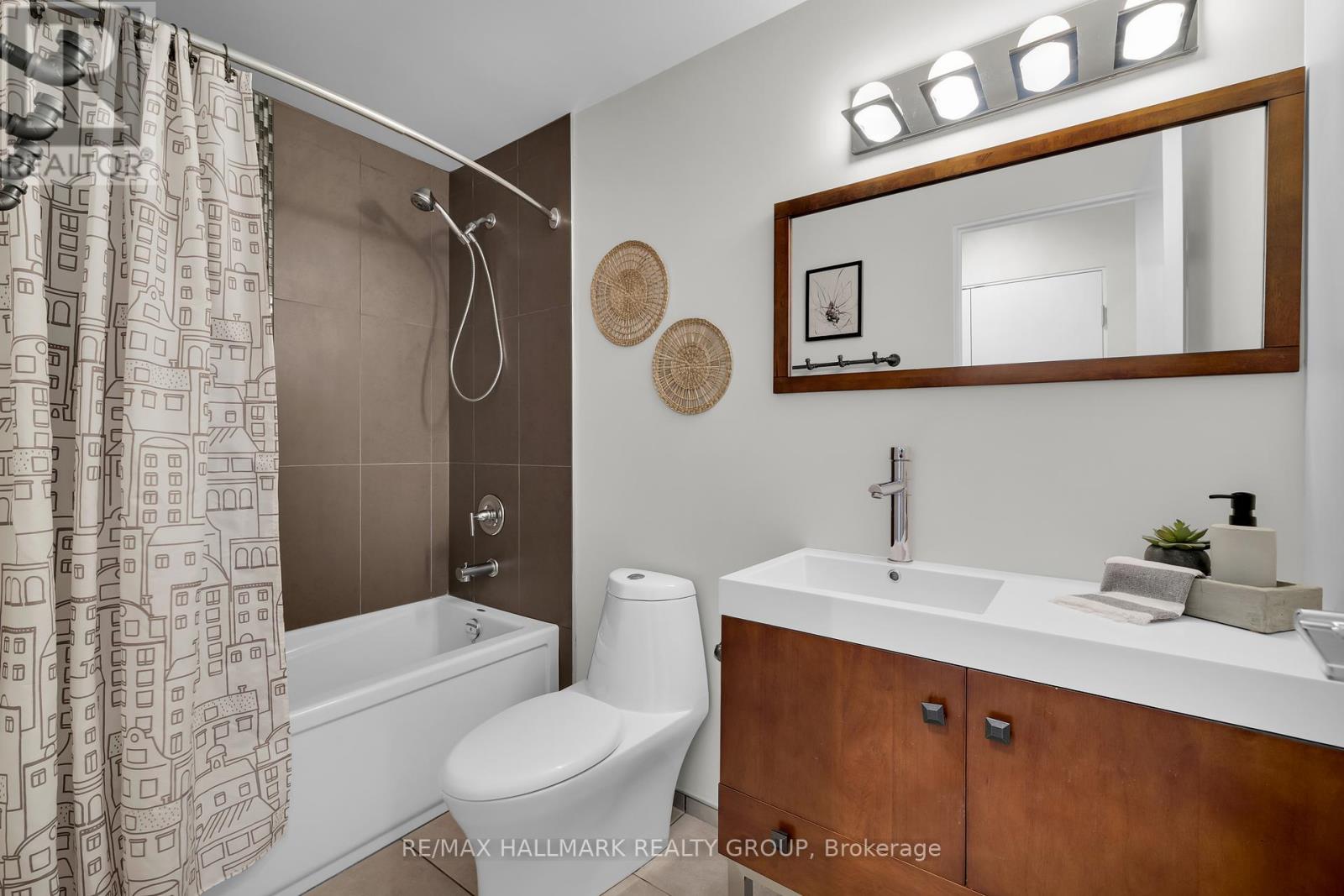 Photo 36 of 201 39 Vaughan Street, Ottawa ON