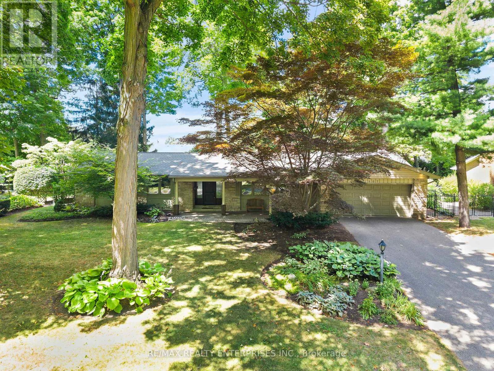Photo 1 of 1867 Will Scarlett Drive, Mississauga ON
