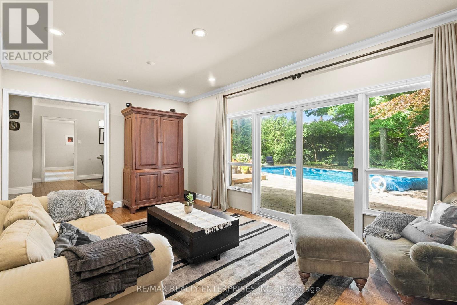 Photo 11 of 1867 Will Scarlett Drive, Mississauga ON