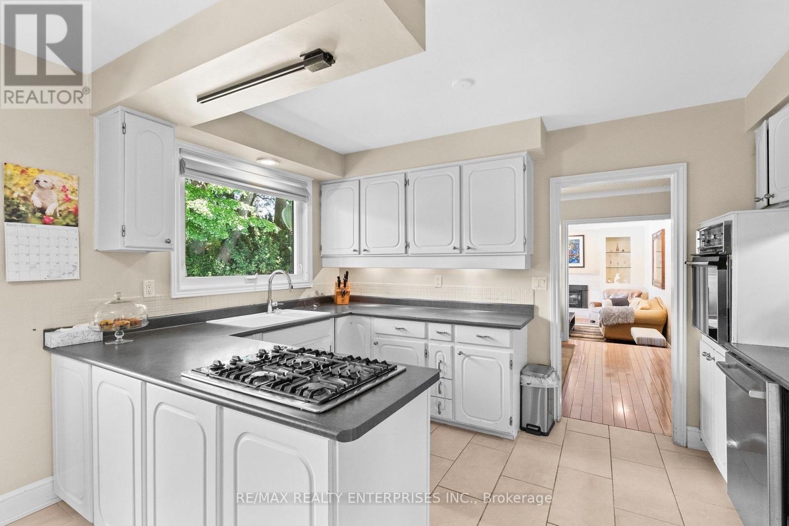 Photo 17 of 1867 Will Scarlett Drive, Mississauga ON