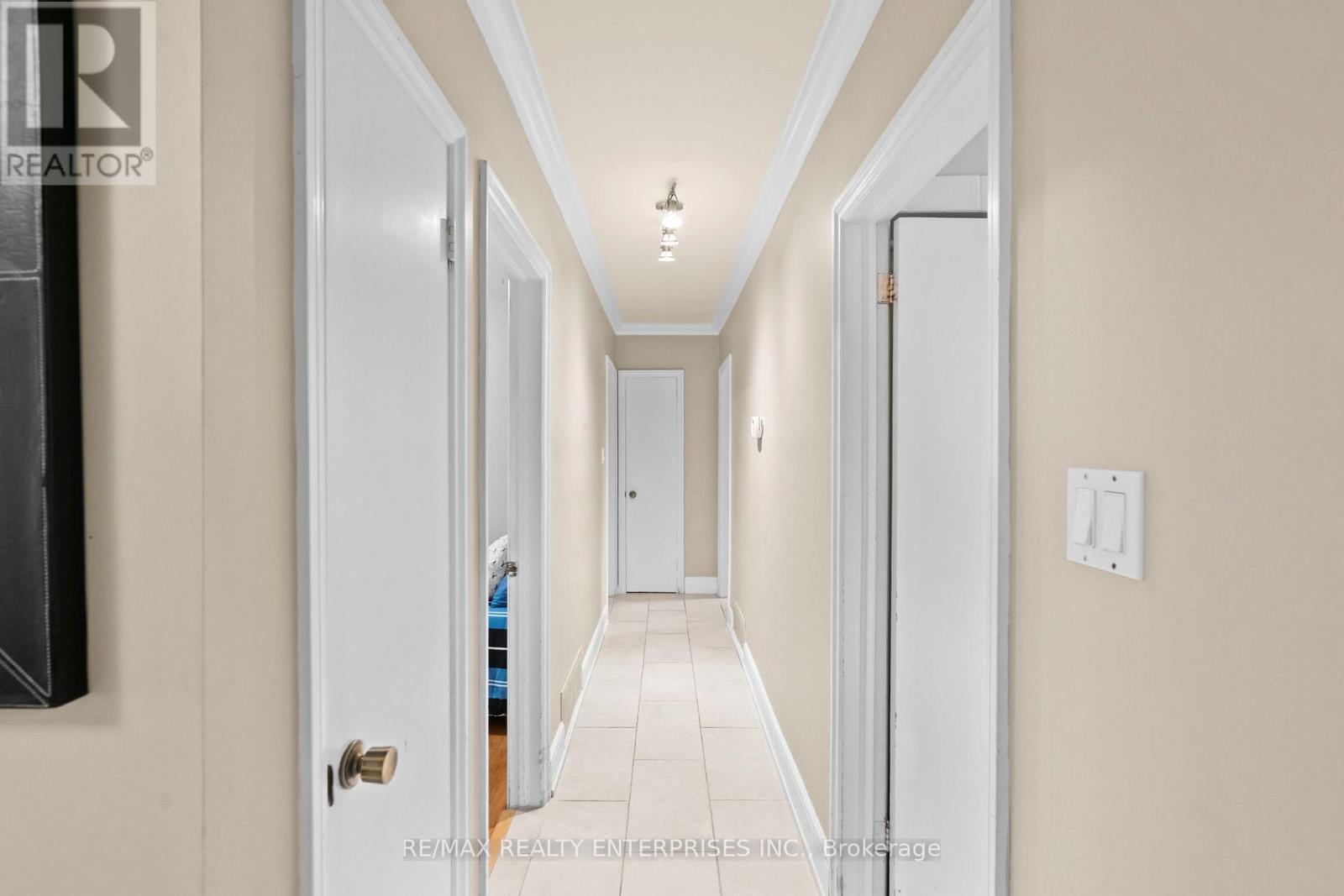 Photo 22 of 1867 Will Scarlett Drive, Mississauga ON